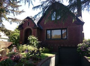 7550 19th Ave NW, Seattle, WA 98117