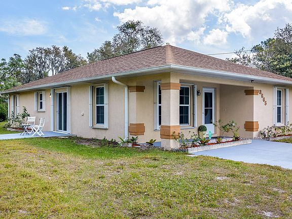 3rd image of 2665 Pineapple Ave