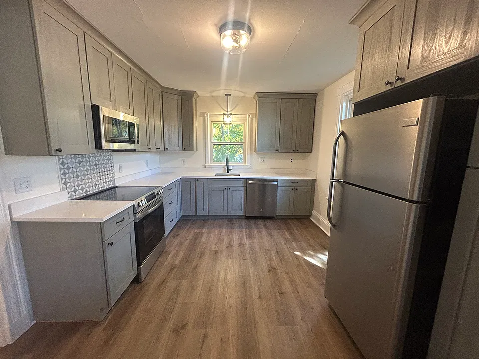 34-36 Highland St #4