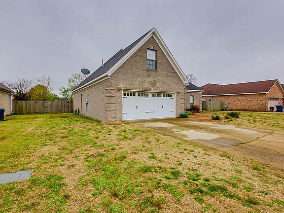 3rd image of 235 Whispering Wind Cir