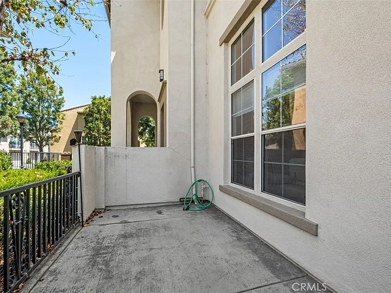 6 El Cajon — Photo 34