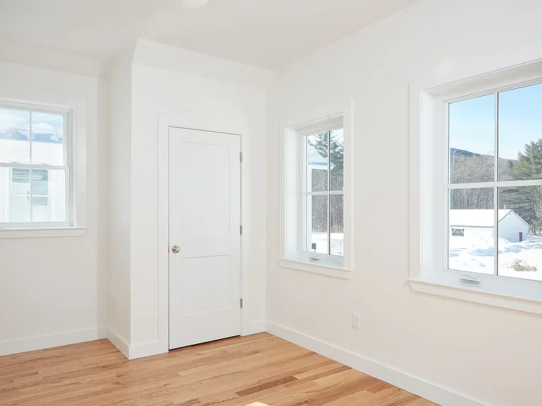 986 Prospect Ave — Photo 33
