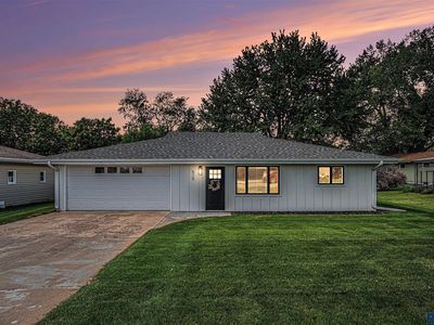 515 N Division Ave, Madison, SD, 57042