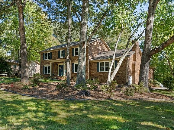 2nd image of 4400 Oak Hollow Dr