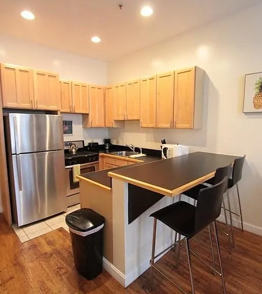 49 Temple Pl #3F — Photo 2