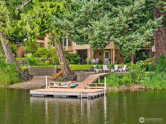 5th image of 1613 Camden Circle SW