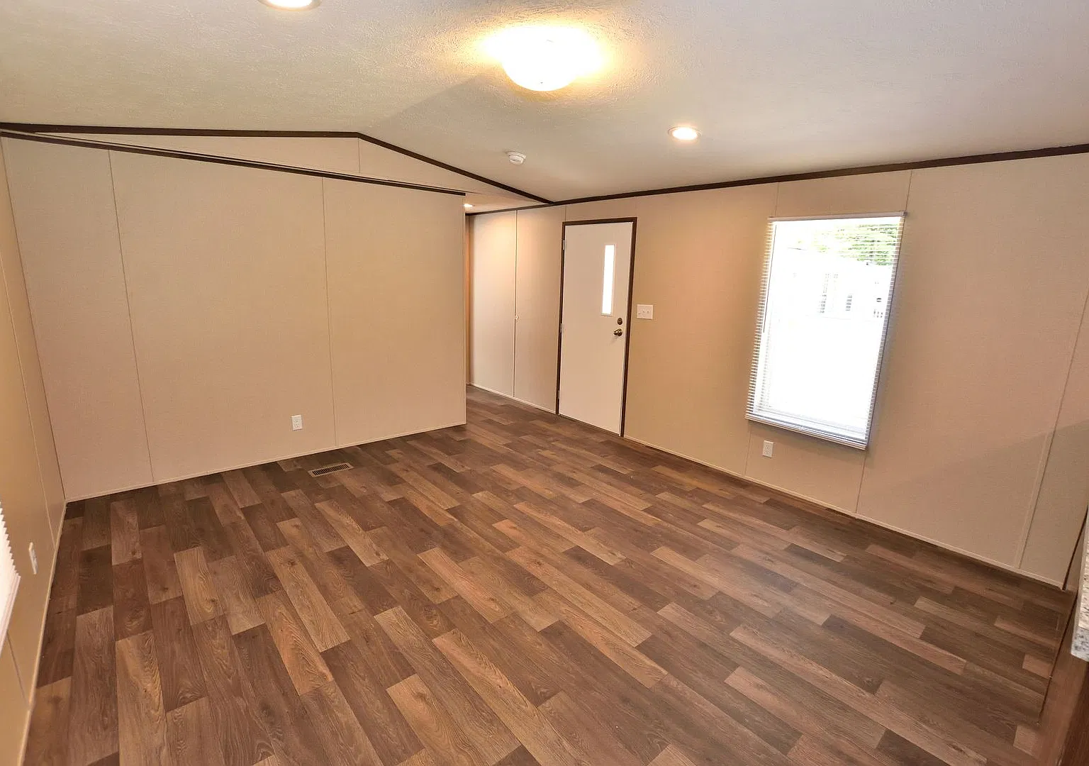 1741 Emerald Lane — Photo 3