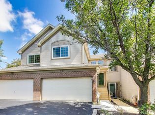 933 Parkhill Cir, Aurora, IL 60502