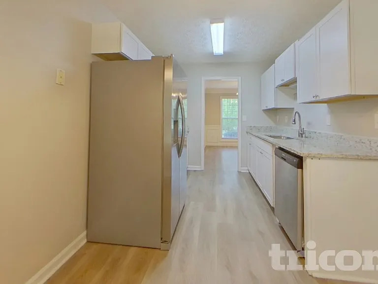 20 E Lawn Dr — Photo 7