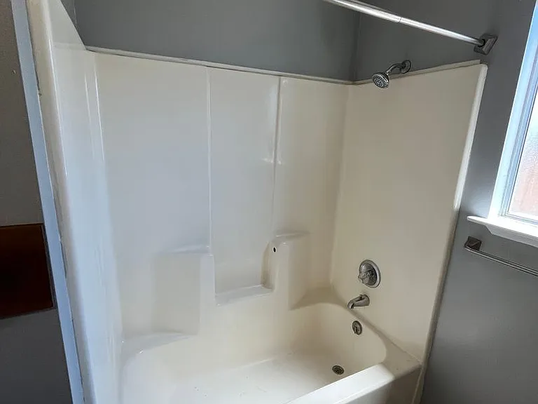 4907 W Howard Ave — Photo 12