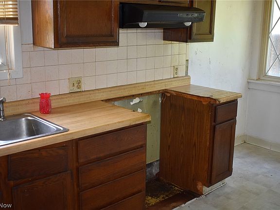 3rd image of 820 Pasadena Ave