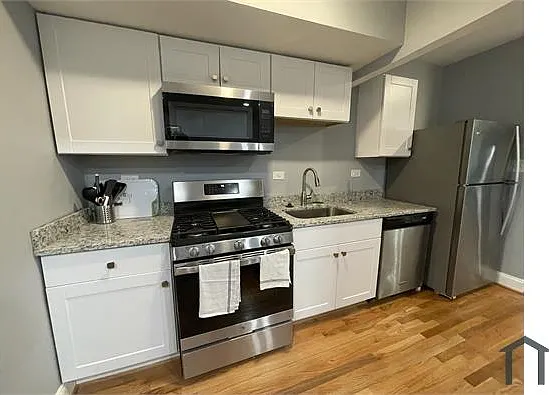2 bed, 750 sqft, $1,950 — Photo 4