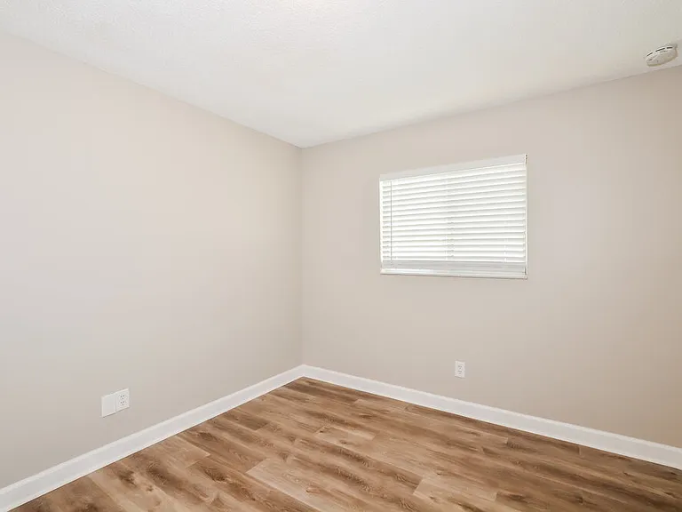 426 Iowa Woods Cir E — Photo 15
