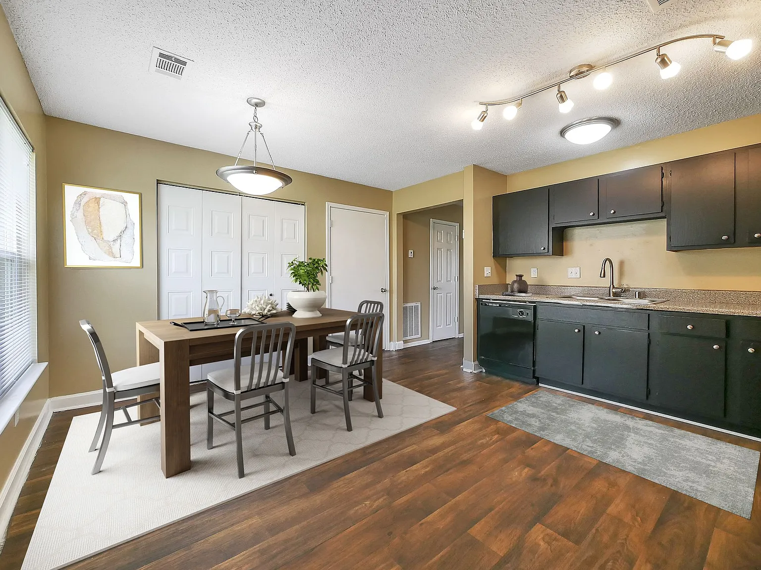 Madison Pines — Photo 4