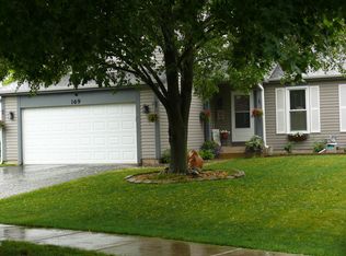 169 Parkmeadow Ln, Bolingbrook, IL 60440