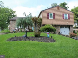 744 Goodale Dr, Aston, PA 19014