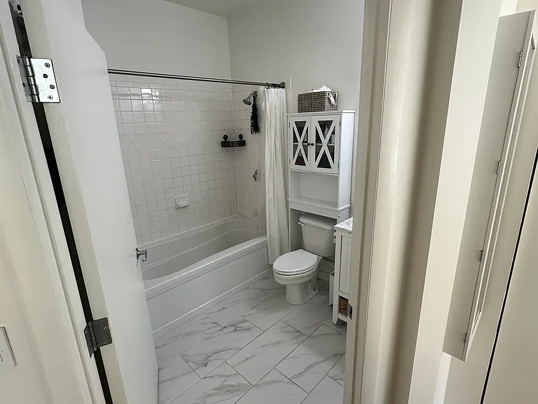 2422 Tremont Pl #103 — Photo 11