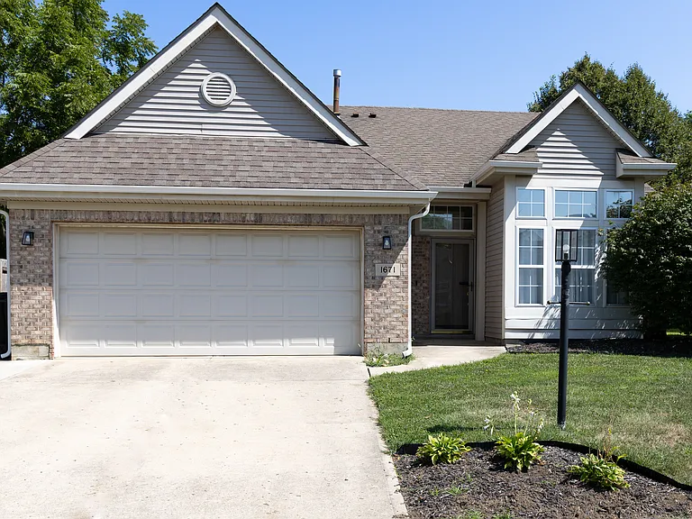 1671 Glenn Abbey Dr — Photo 1