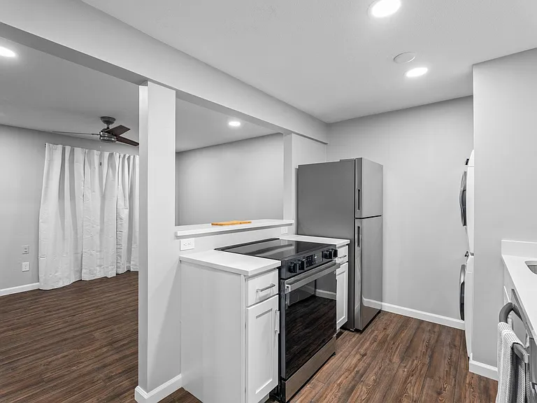 360 Thames St — Photo 7
