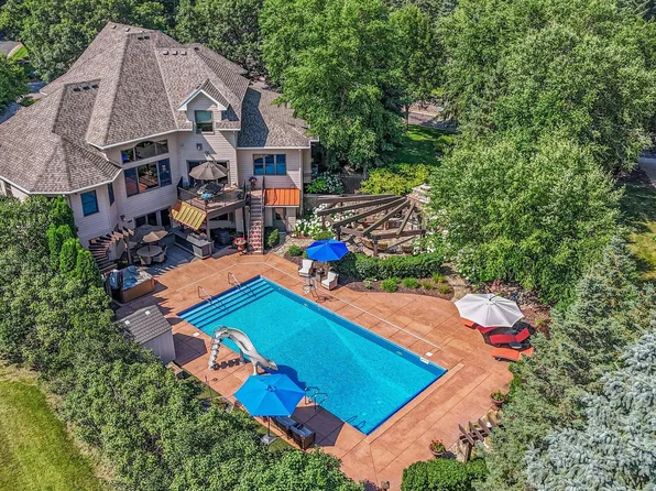 2255 Chelmsford Ln, Saint Cloud, MN 56301