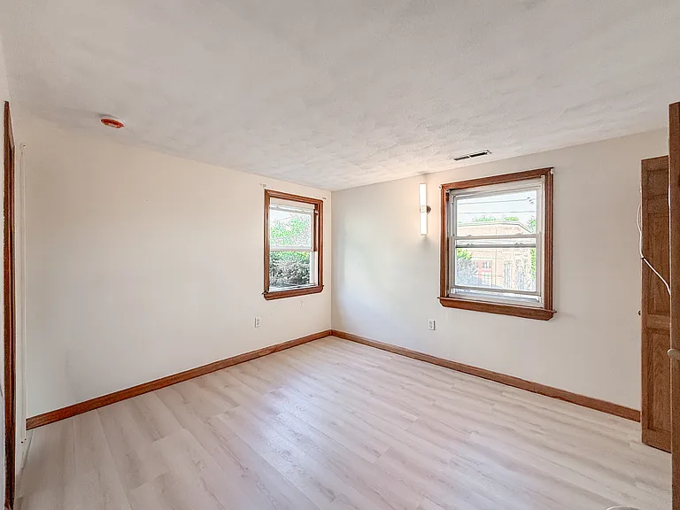 202 Bremen St #3 — Photo 3