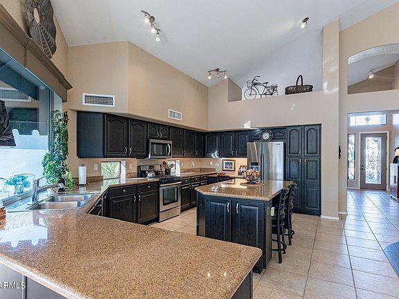 5th image of 3280 S CAMELLIA Place