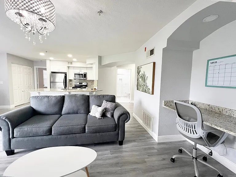 7260 Westpointe Blvd #1015 — Photo 3