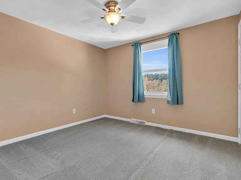 7 Briarwood Rd — Photo 16
