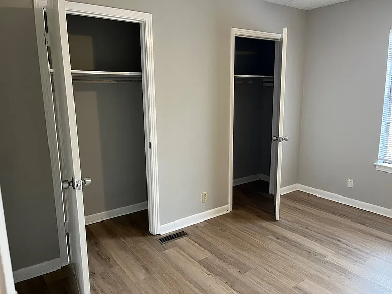 3010 Delaware Ave — Photo 9