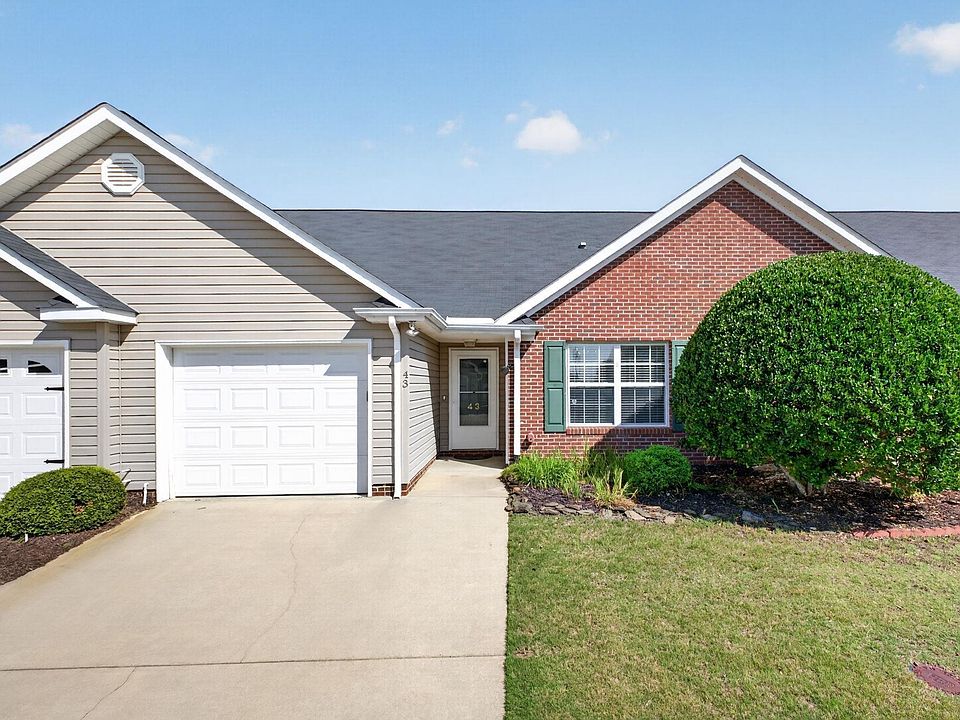 1st image of 43 Magnolia Crest Dr
