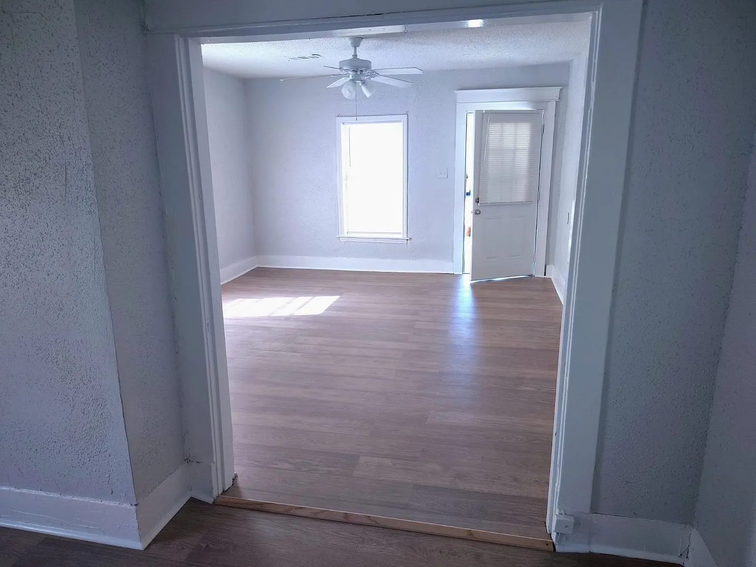 3 bed, 1156 sqft, $1,075 — Photo 3