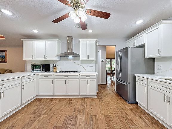 2nd image of 1055 Riverside Ridge Rd