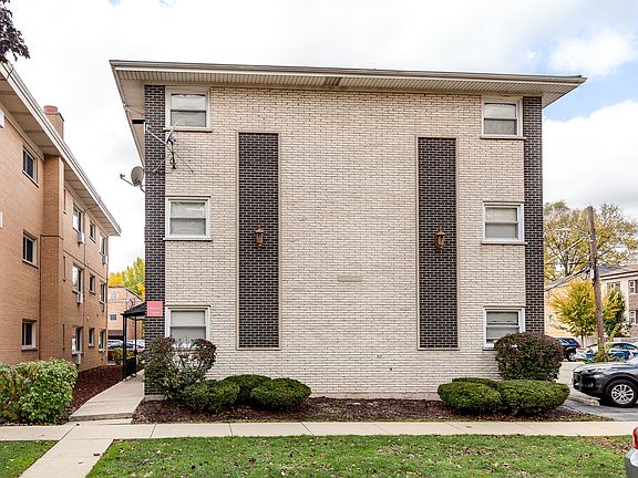 3rd image of 33 Rockford Ave APT 2CE