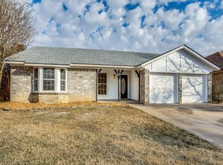 6621 Moss Ln, Watauga, TX 76148