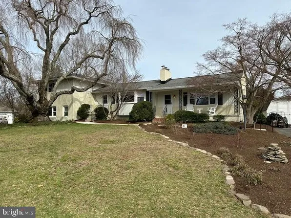 5 Dalebrook Dr, Phoenix, MD 21131