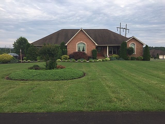 1st image of 24 Derbyshire Ln