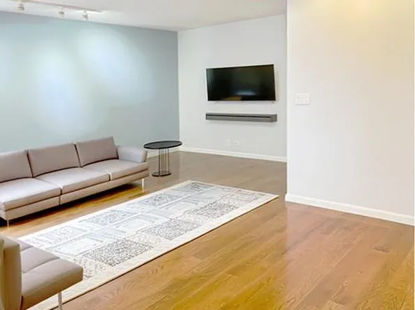 573 Grand Street #D802, New York (Manhattan), NY 10002