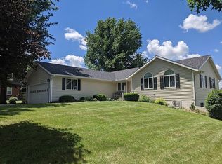 1106 Ranchwood Rd, Bethany, MO 64424
