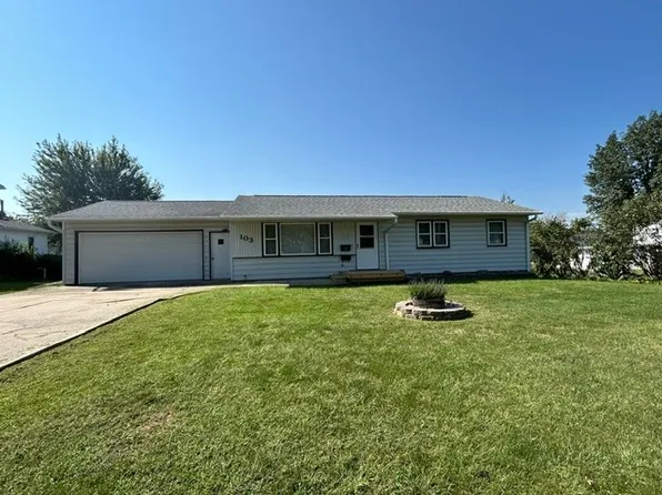 103 Bohen St, Marshalltown, IA 50158