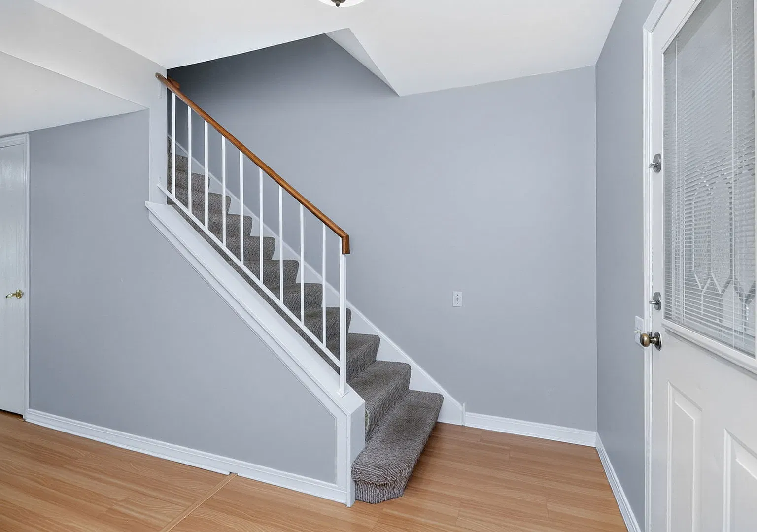 3 bed, 2.5 bath, 1600 sqft, $2,800 — Photo 2