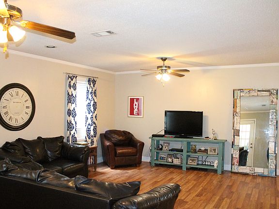 3rd image of 442 Gist Ln