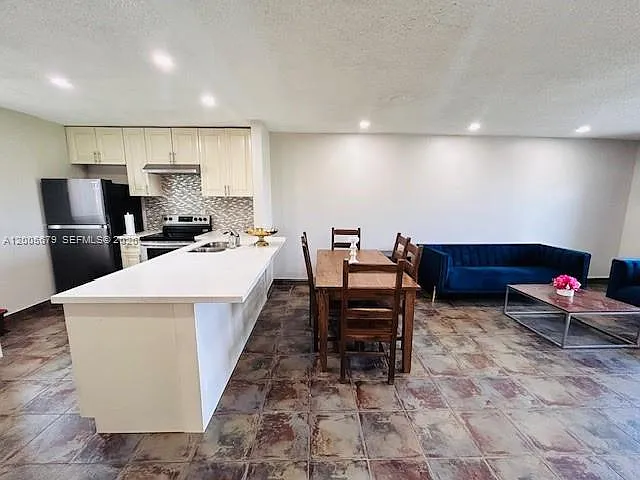 7740 Camino Real #G-404