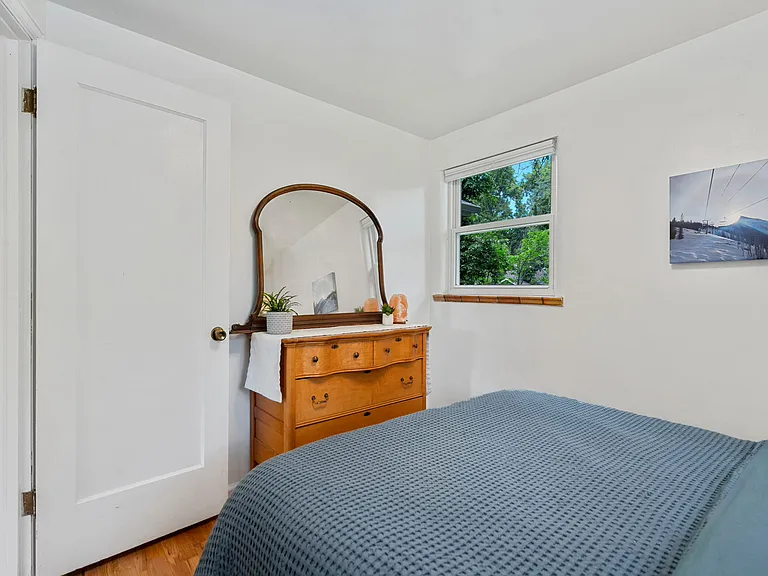 817 Mathews St — Photo 17