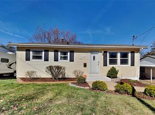 10557 Hobday Ave, Saint Ann, MO