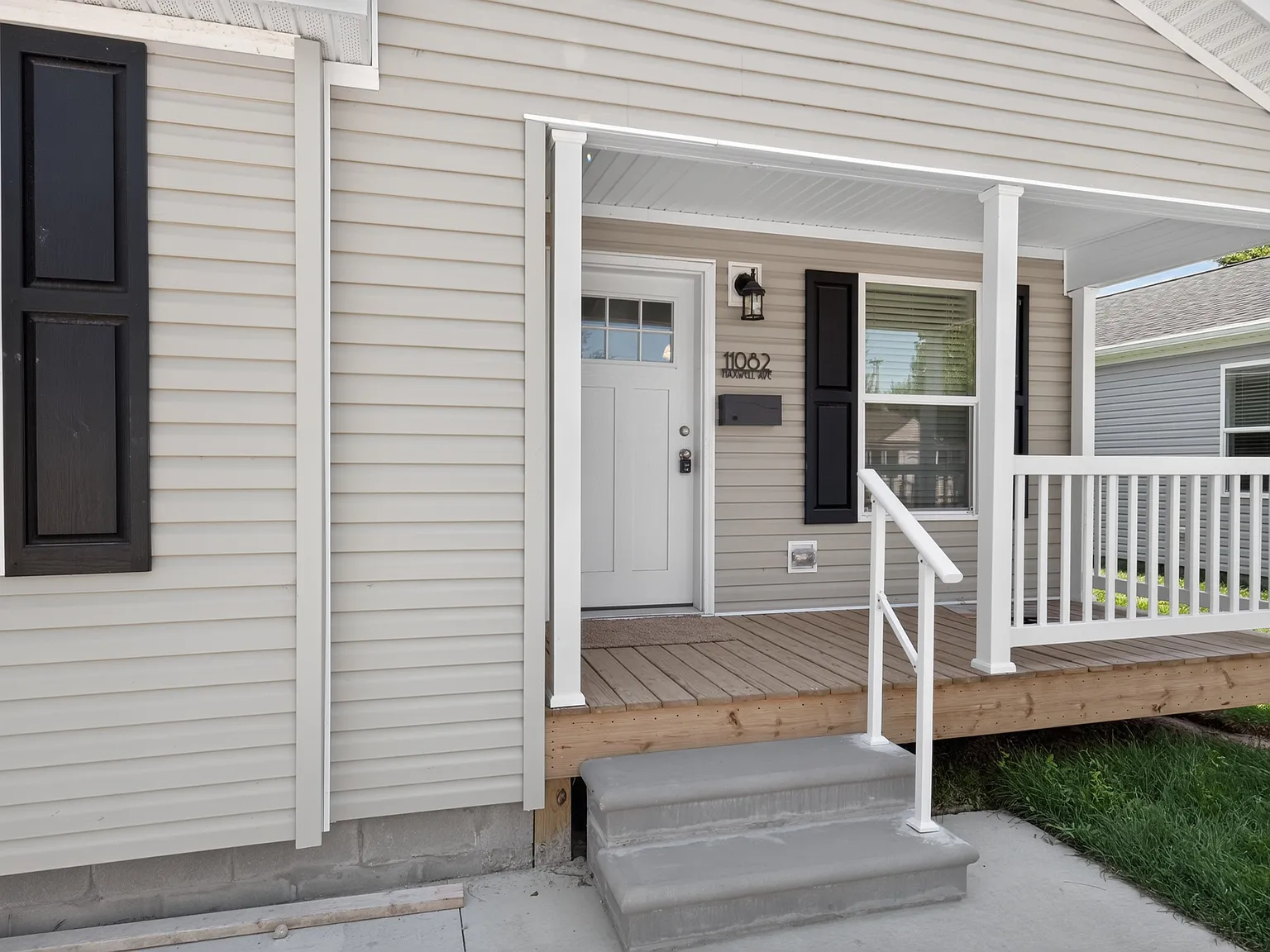 11082 Maxwell — Photo 3