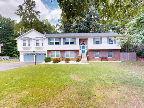 35696 Army Navy Dr, Mechanicsville, MD 20659