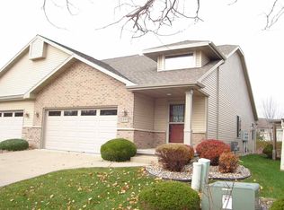 1247 Prairie Falcon Trl, Green Bay, WI 54313