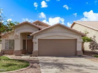1077 W Laurel Ave, Gilbert, AZ 85233