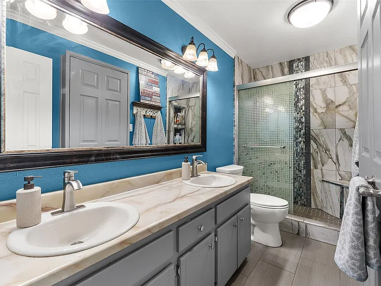 135 Navajo Cir — Photo 13