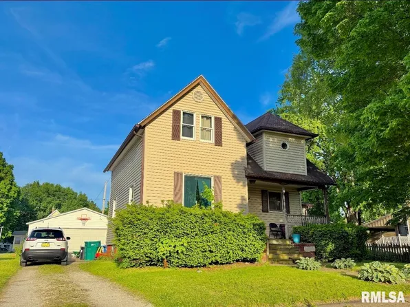 527 Burgland Ave, Galesburg, IL 61401
